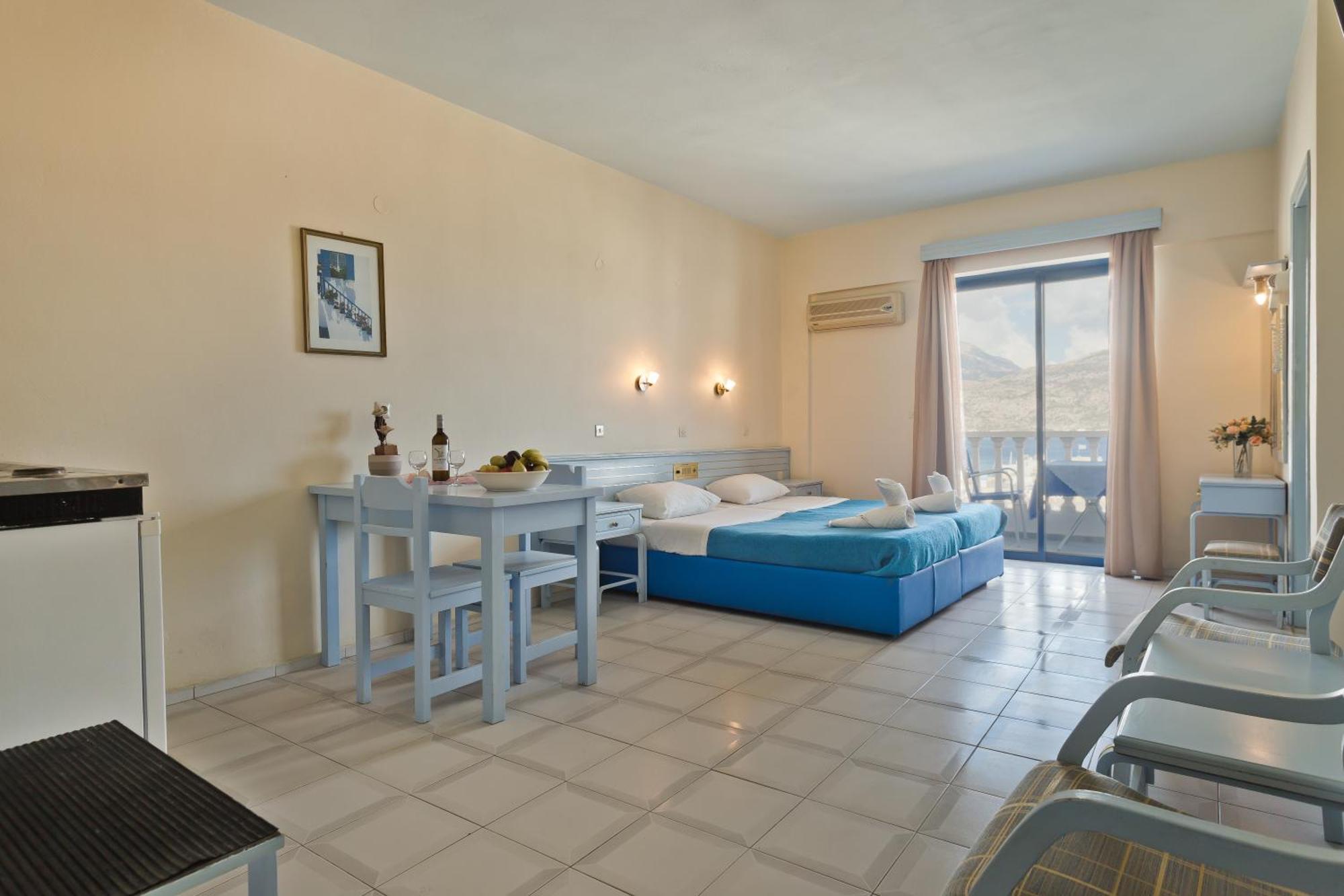 Regina Studios & Hotel Karpathos Town  Exterior photo